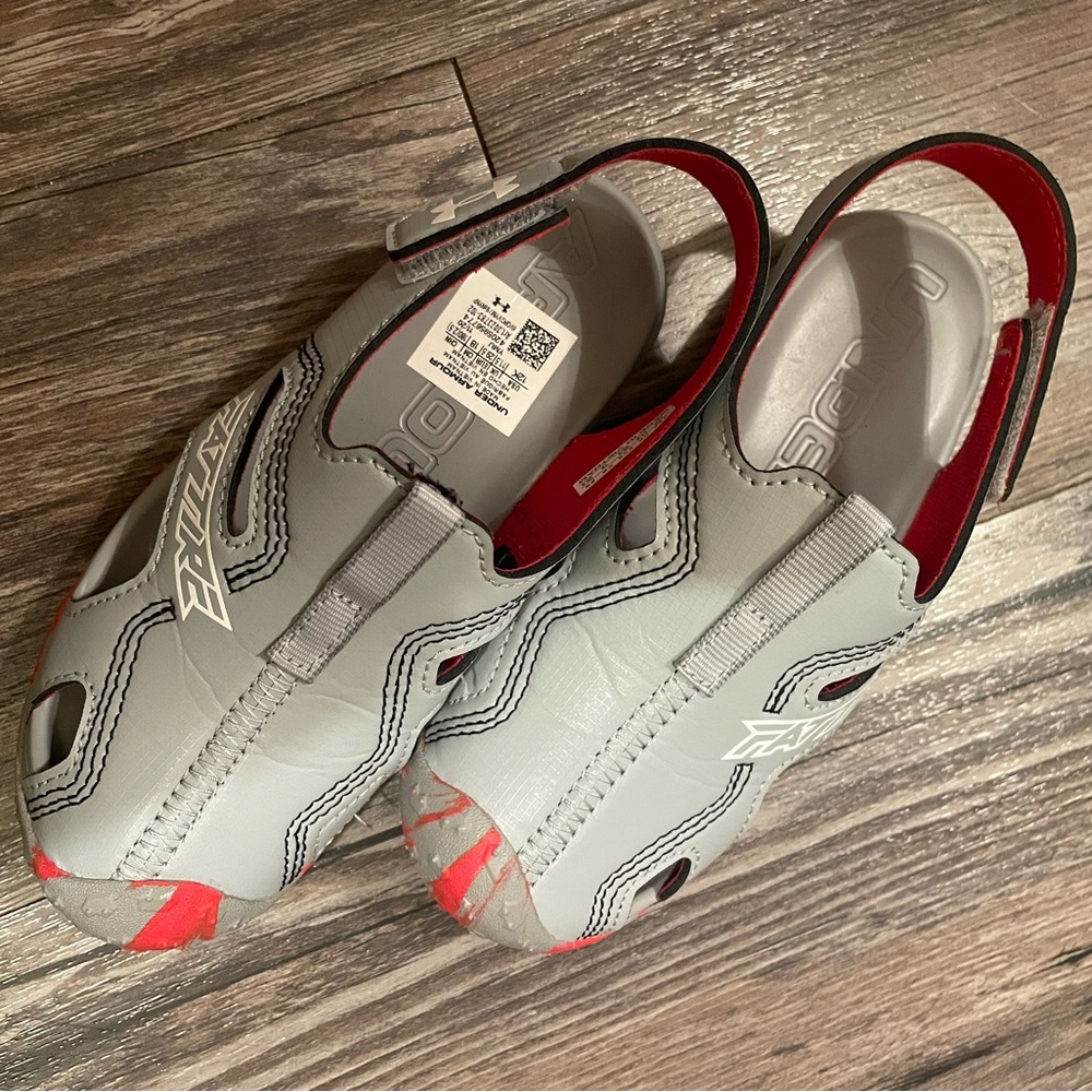Boys Under Armour Shoes Size 12k